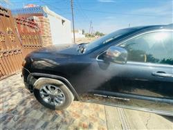 جیپ گراند شیرۆکی